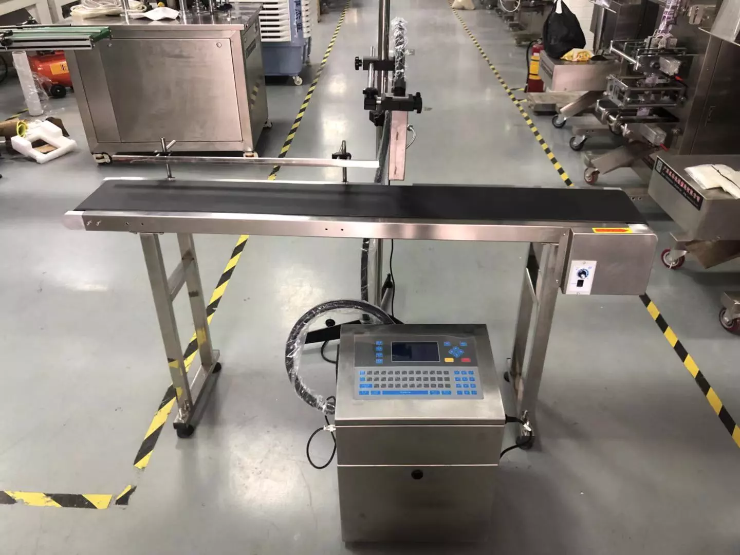 �Զ������